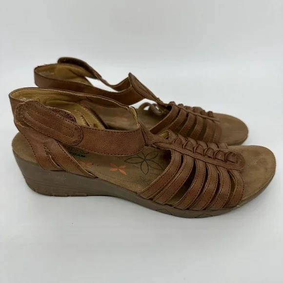 BareTraps Shoes Womens Bare Traps Brown T Strap Hermine